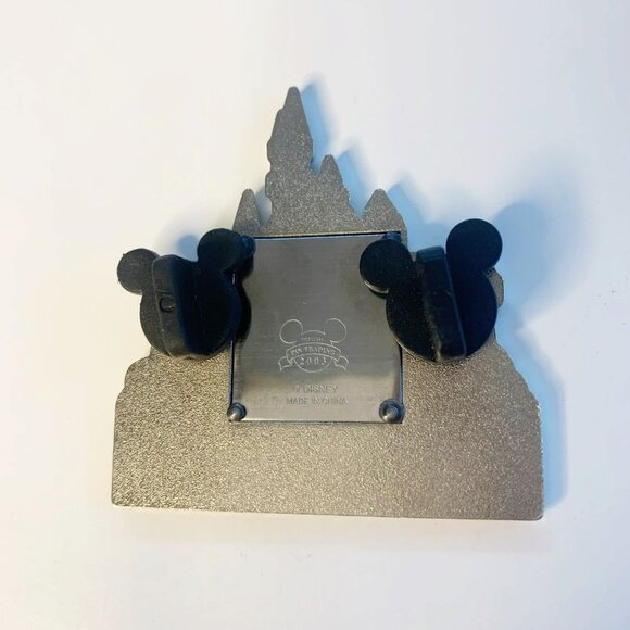 Disney Collectible Pin Princesses in Castle - Picture 5 of 6